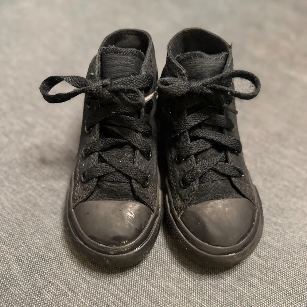 Converse Chuck Taylor All Star High Top Black Infant Shoes Size 8 7S121